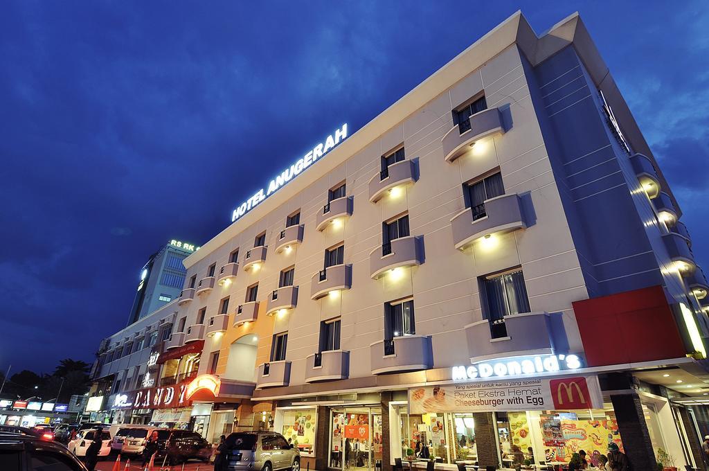 Hotel Anugerah Palembang Esterno foto