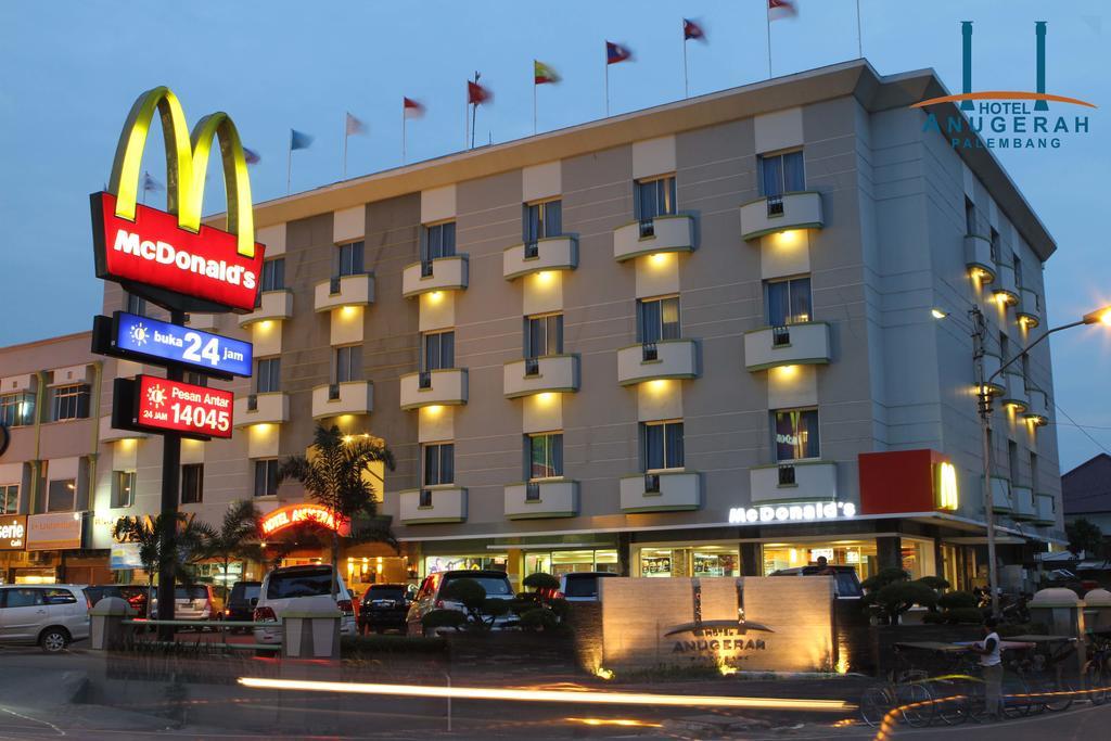 Hotel Anugerah Palembang Esterno foto