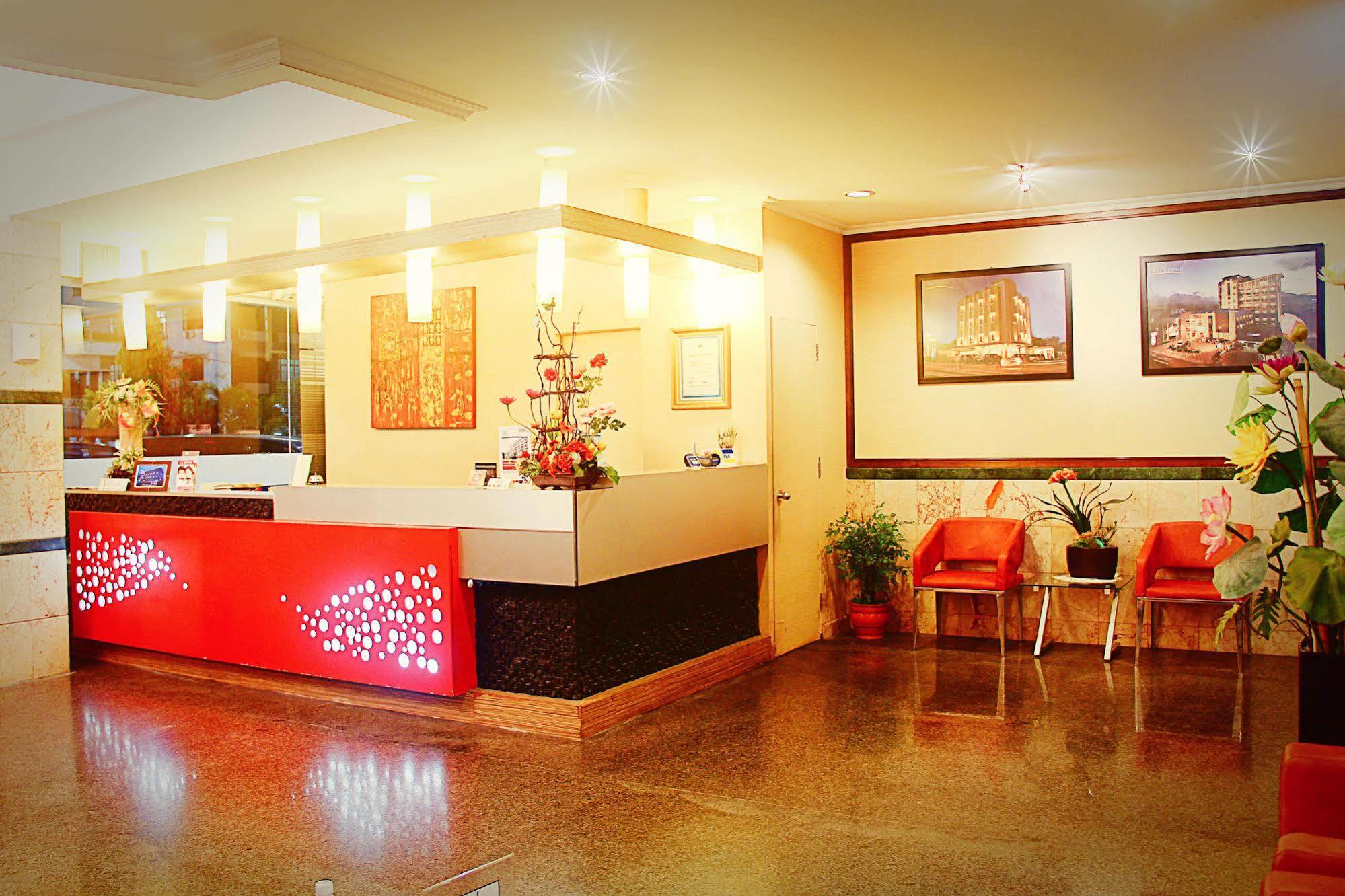 Hotel Anugerah Palembang Esterno foto