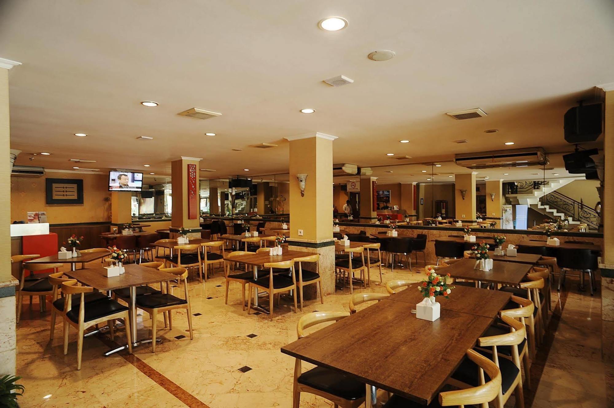 Hotel Anugerah Palembang Esterno foto